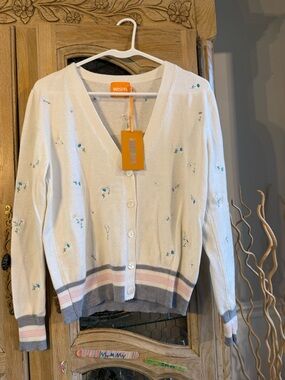 Wispr NWT Cotton Silk Cream Floral Embroidered V-Neck Cardigan